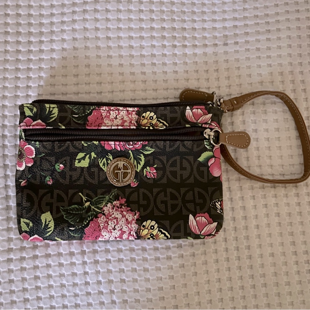 Floral Giani Bernini Wristlet bag